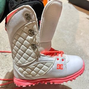 DC Karma snowboard boots size 7.5